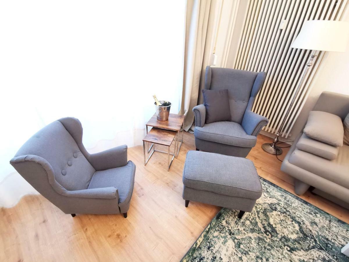 Kvh By Rockchair Apartments L Superhost Status L Boxspringbett Am Schloss Charlottenburg Welcomes You! Berlin Exterior photo