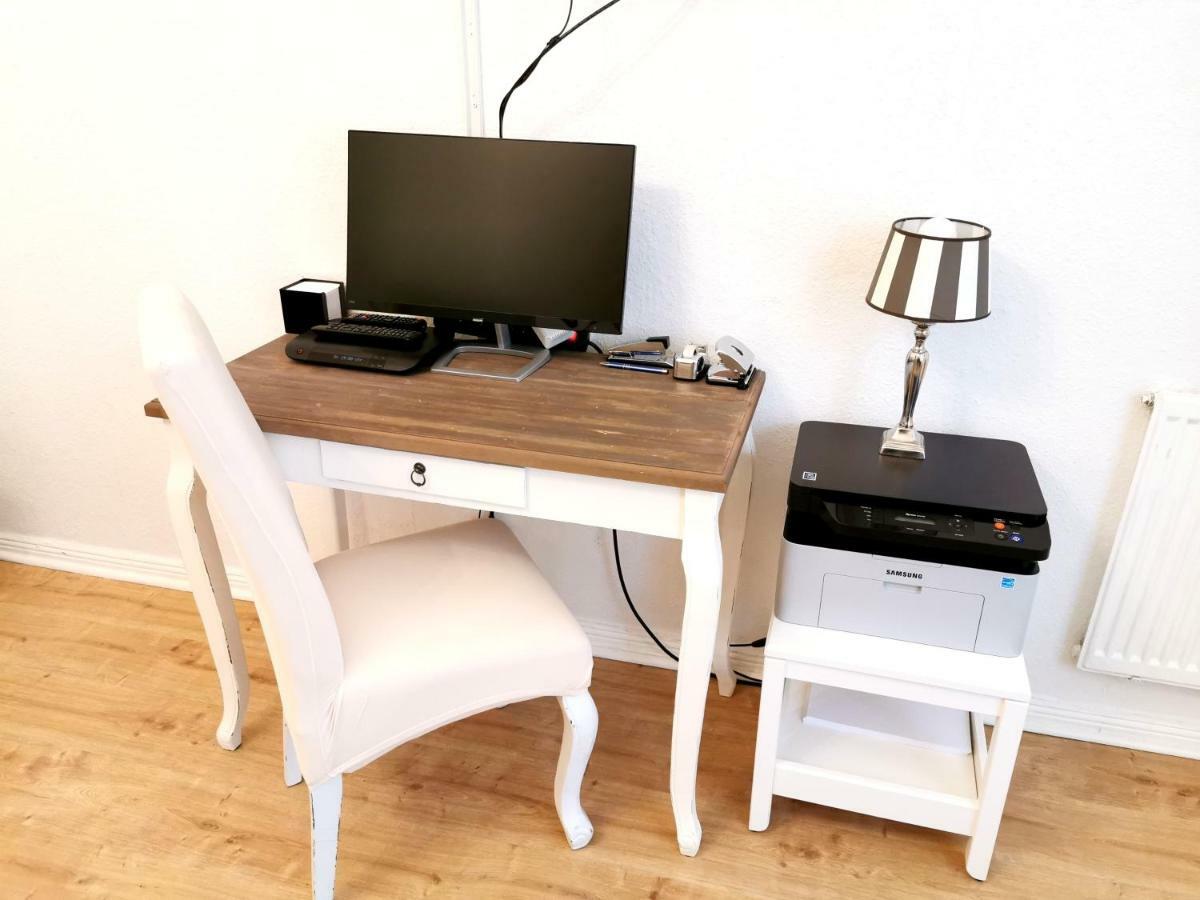 Kvh By Rockchair Apartments L Superhost Status L Boxspringbett Am Schloss Charlottenburg Welcomes You! Berlin Exterior photo